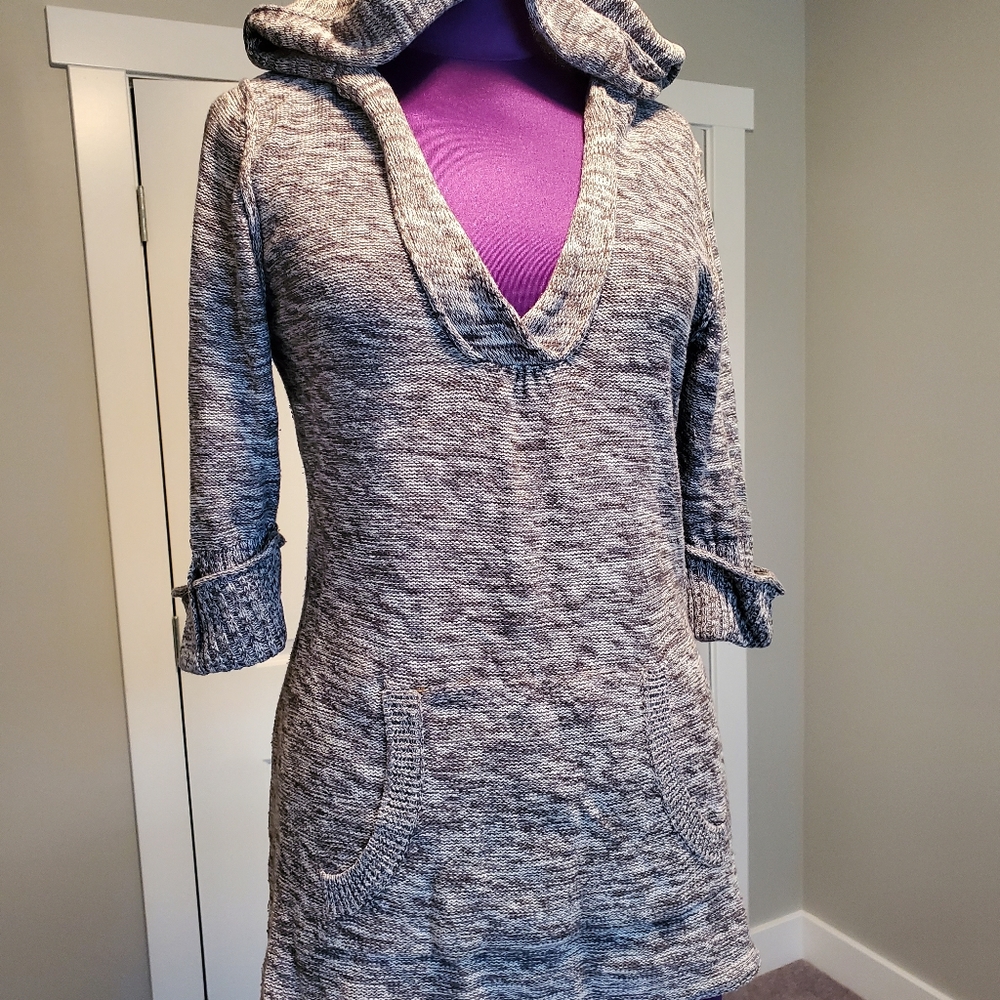 Roxy sweater